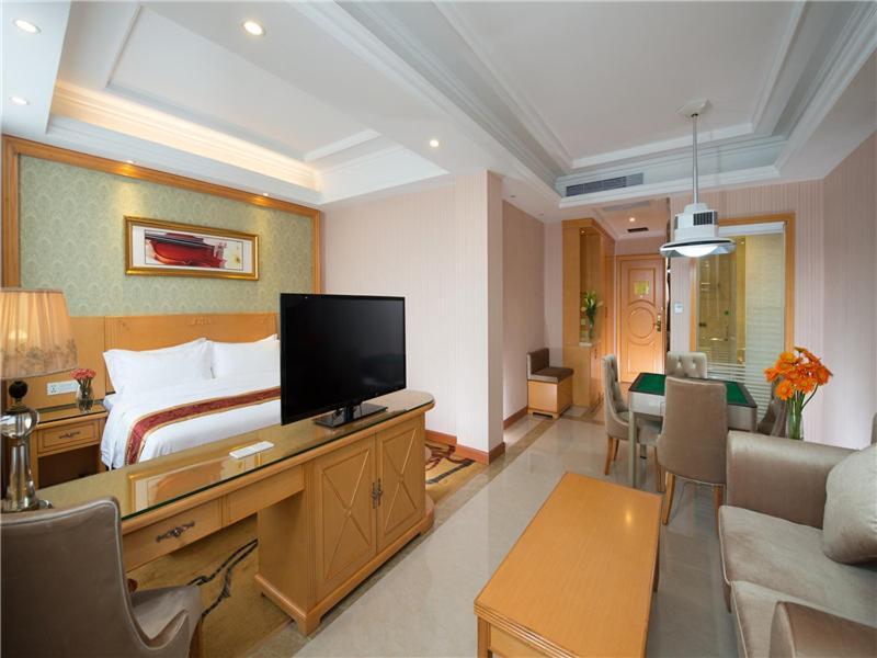 Vienna Hotel Tianbao Road Σενζέν Εξωτερικό φωτογραφία