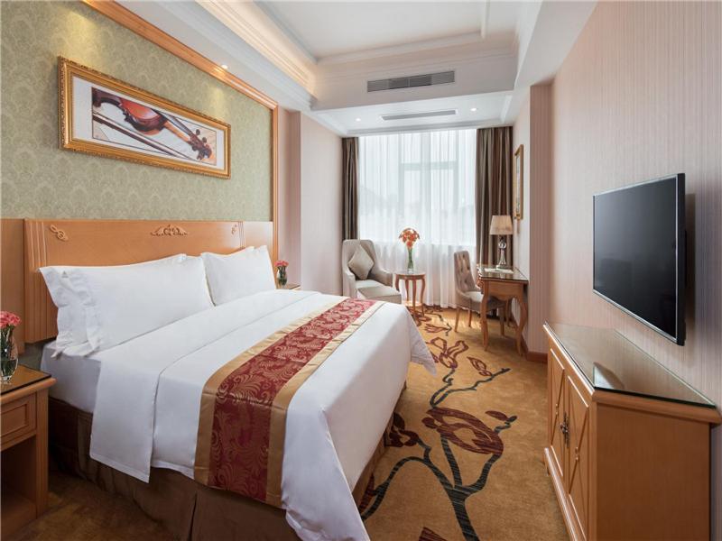 Vienna Hotel Tianbao Road Σενζέν Εξωτερικό φωτογραφία