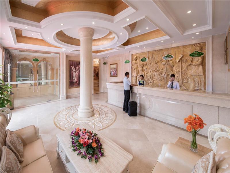Vienna Hotel Tianbao Road Σενζέν Εξωτερικό φωτογραφία